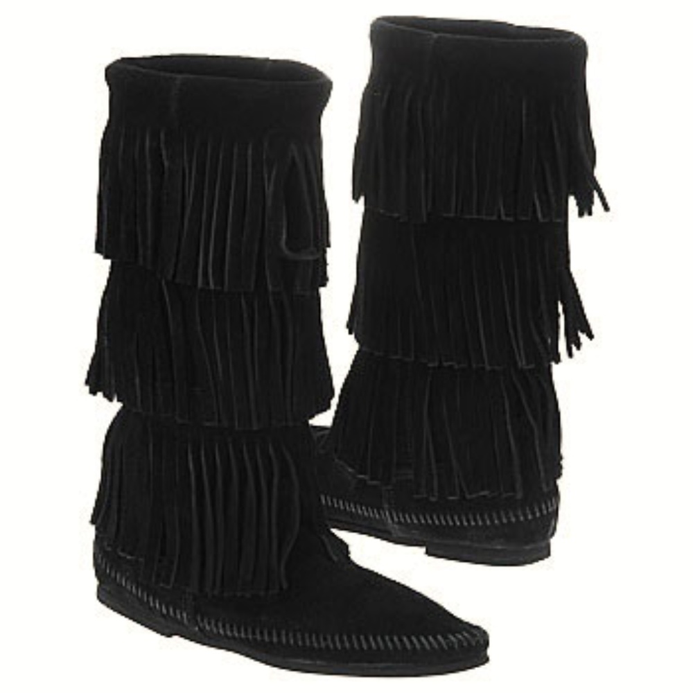 Minnetonka 3-Layer Fringe Boots LIKE NEW
